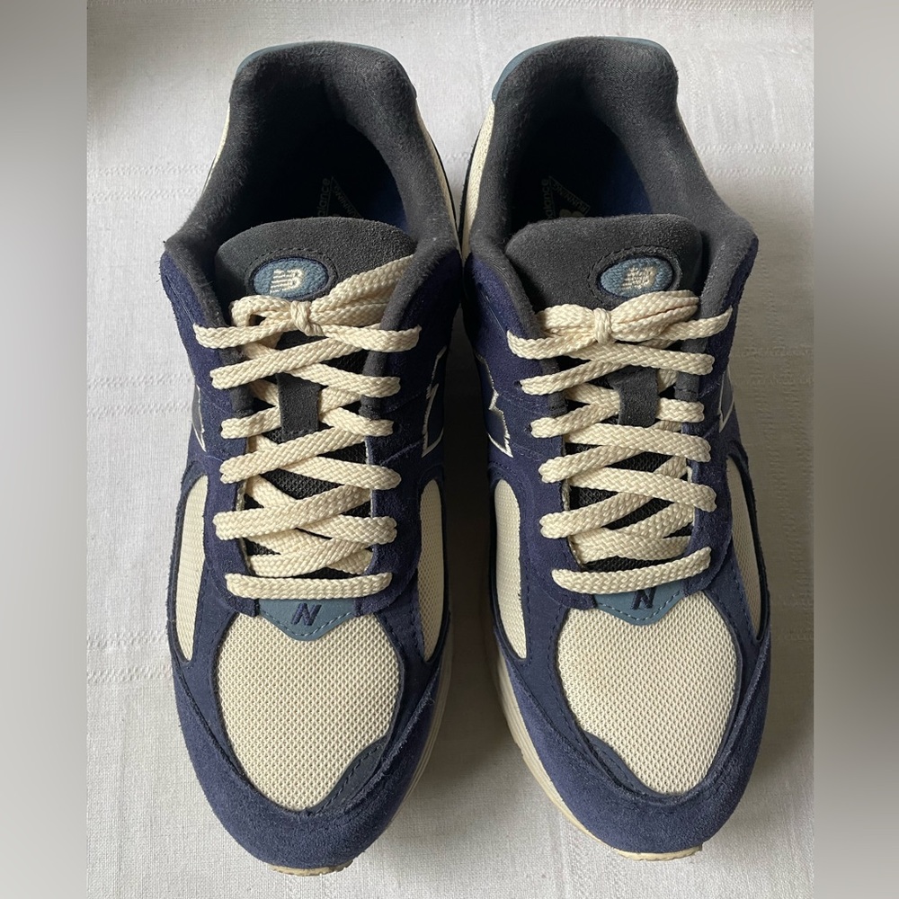 New Balance 2002r Night Tide Blue Cream White Sneakers Men's Size 10.5 M2002RG - Picture 2 of 9